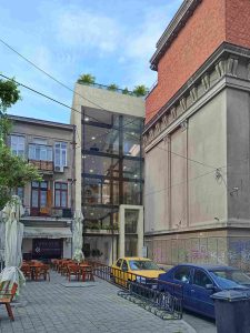 CĂRTUREȘTI CARUSEL EXTENSION – BLANĂRI STREET 15, BUCHAREST, DISTRICT 3 - VOCA Architects